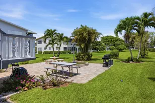 98 E Cambridge E, West Palm Beach, FL 33417 - Photo 25
