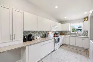 8227 SE Croft Cir, Hobe Sound, FL 33455 - Photo 9