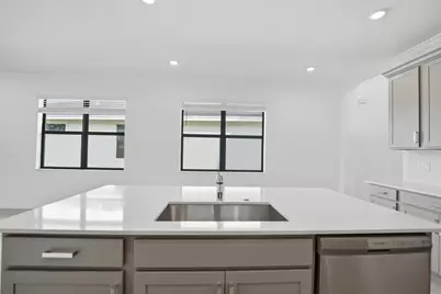 11010 NW Glynlea Boulevard N, Port Saint Lucie, FL 34987 - Photo 7