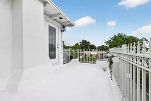 412 El Prado, West Palm Beach, FL 33405 - Photo 35