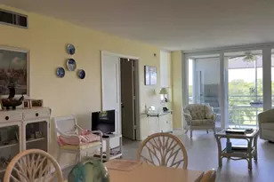 802 Cypress Grove Ln, Pompano Beach, FL 33069 - Photo 7