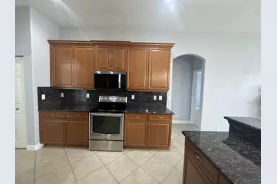 997 SW Hamberland Avenue, Port Saint Lucie, FL 34953 - Photo 9