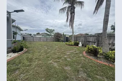 997 SW Hamberland Avenue, Port Saint Lucie, FL 34953 - Photo 23