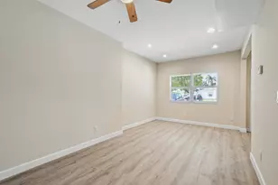 627 Bunker Rd, West Palm Beach, FL 33405 - Photo 5