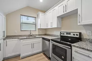 627 Bunker Rd, West Palm Beach, FL 33405 - Photo 7