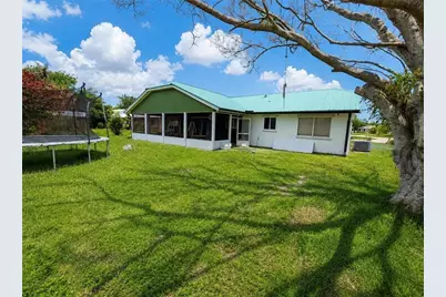 1918 SE West Dunbrooke Circle, Port Saint Lucie, FL 34952 - Photo 3