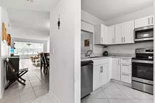 2860 SW 22nd Ave, Delray Beach, FL 33445 - Photo 5