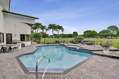 7350 NW 83rd Avenue, Tamarac, FL 33321 - Photo 5