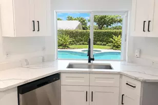 907 Antigua Ave, Fort Pierce, FL 34982 - Photo 17