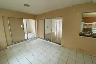 5139 NW 43rd Ct, Lauderdale Lakes, FL 33319 - Photo 11