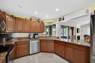 6057 Brandon St, Palm Beach Gardens, FL 33418 - Photo 17