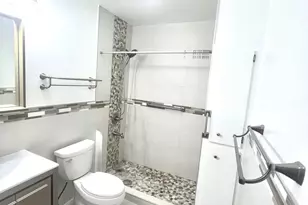 2201 NE 66th St, Fort Lauderdale, FL 33308 - Photo 13