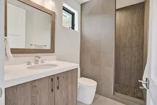 918 SE 8th St, Fort Lauderdale, FL 33316 - Photo 25