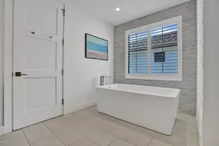 918 SE 8th St, Fort Lauderdale, FL 33316 - Photo 15