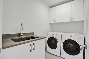 918 SE 8th St, Fort Lauderdale, FL 33316 - Photo 35