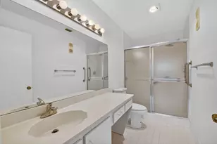 10231 N Circle Lake Dr, Boynton Beach, FL 33437 - Photo 29