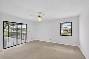 10231 N Circle Lake Dr, Boynton Beach, FL 33437 - Photo 27