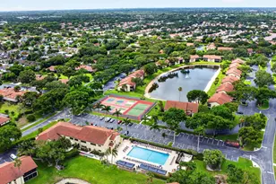 10231 N Circle Lake Dr, Boynton Beach, FL 33437 - Photo 49