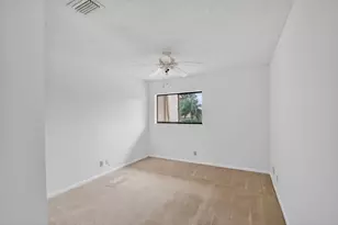 10231 N Circle Lake Dr, Boynton Beach, FL 33437 - Photo 23