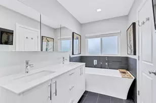 836 NE 72nd St, Boca Raton, FL 33487 - Photo 9