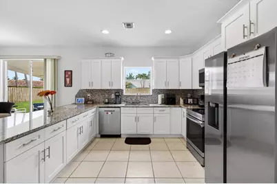 6305 Blue Bay Circle, Lake Worth, FL 33467 - Photo 13