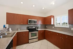 2340 Windjammer Way, West Palm Beach, FL 33411 - Photo 9