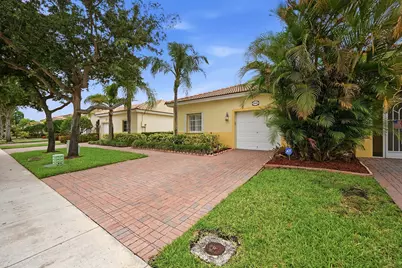 2340 Windjammer Way, West Palm Beach, FL 33411 - Photo 23