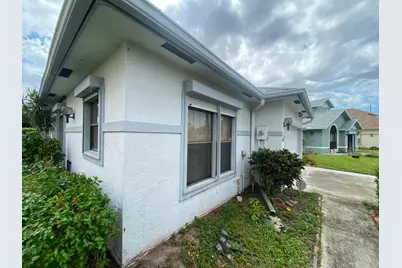 62 Willow Circle, Boynton Beach, FL 33436 - Photo 3