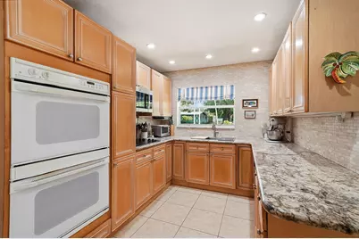 2417 NW 7th Avenue, Wilton Manors, FL 33311 - Photo 5