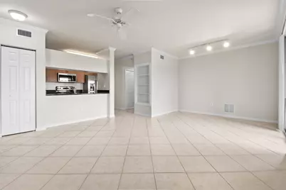 6556 Emerald Dunes Drive #302, West Palm Beach, FL 33411 - Photo 5