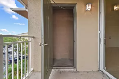 6556 Emerald Dunes Drive #302, West Palm Beach, FL 33411 - Photo 19