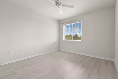 6556 Emerald Dunes Drive #302, West Palm Beach, FL 33411 - Photo 11