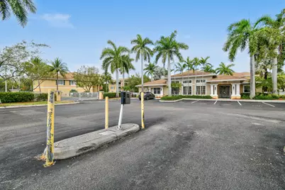 6556 Emerald Dunes Drive #302, West Palm Beach, FL 33411 - Photo 23