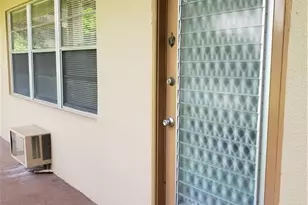 251 SW 134th Way, Pembroke Pines, FL 33027 - Photo 15