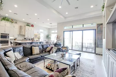 12095 Bastille Circle E, Parkland, FL 33076 - Photo 5