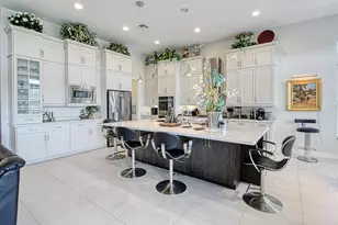 12095 Bastille Cir E, Parkland, FL 33076 - Photo 9