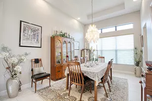 12095 Bastille Cir E, Parkland, FL 33076 - Photo 5