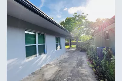 525 NW 22nd Avenue, Fort Lauderdale, FL 33311 - Photo 3