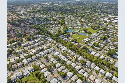 6582 Bayfront Drive, Margate, FL 33063 - Photo 17