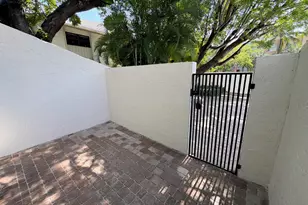 575 NE 7th Ave, Fort Lauderdale, FL 33301 - Photo 11