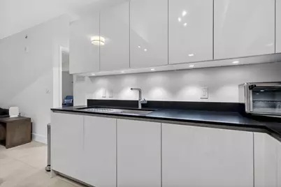 1010 Brickell Avenue #1607, Miami, FL 33131 - Photo 9