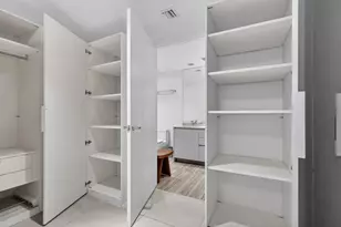 1010 Brickell Ave, Miami, FL 33131 - Photo 19