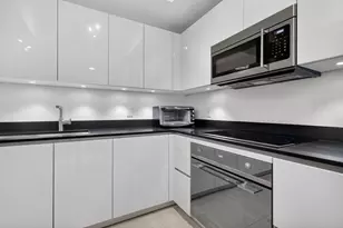 1010 Brickell Ave, Miami, FL 33131 - Photo 7