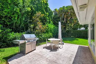 241 Via Linda, Palm Beach, FL 33480 - Photo 13