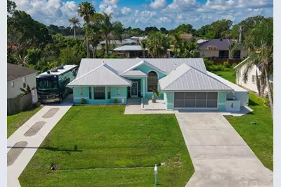 532 SE Majestic Terrace, Port Saint Lucie, FL 34983 - Photo 1