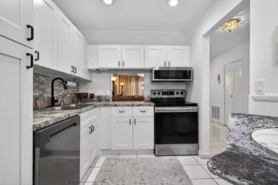 102 Lake Anne Drive, West Palm Beach, FL 33411 - Photo 3