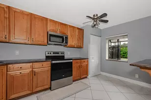 161 Meadows Dr, Boynton Beach, FL 33436 - Photo 3