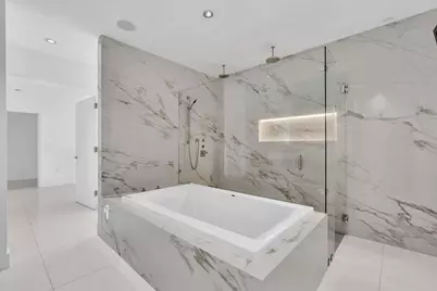 17121 Collins Avenue #4403, Sunny Isles Beach, FL 33160 - Photo 19