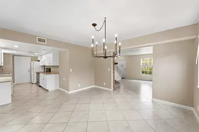 16317 Glasgow Drive E, The Acreage, FL 33470 - Photo 5