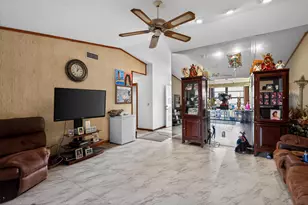 6126 Fairfield Cir, Greenacres, FL 33463 - Photo 9